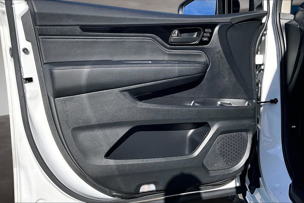 Certified 2025 Honda Odyssey Touring image 20