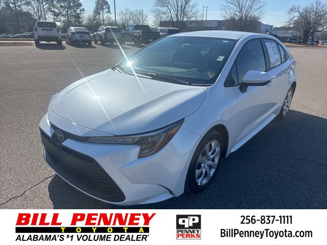 Used 2023 Toyota Corolla LE image 1