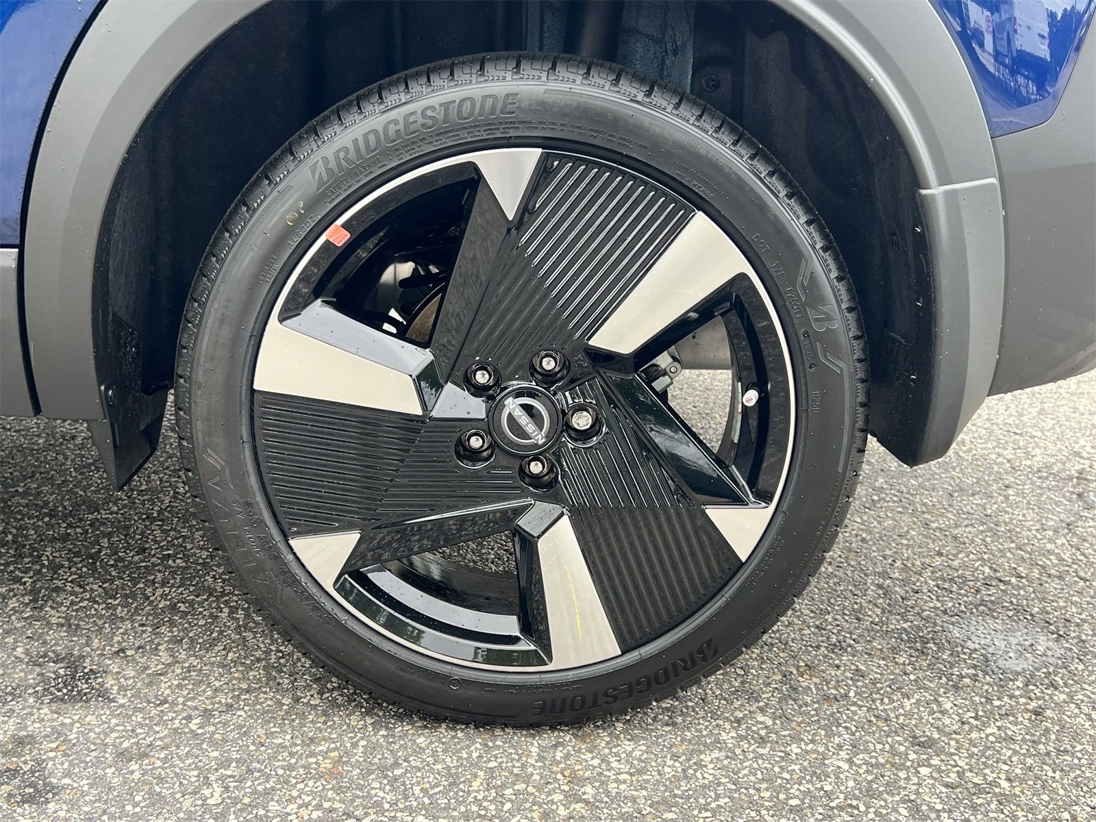 New 2025 Nissan Kicks SR w/ SR Premium Package image 29