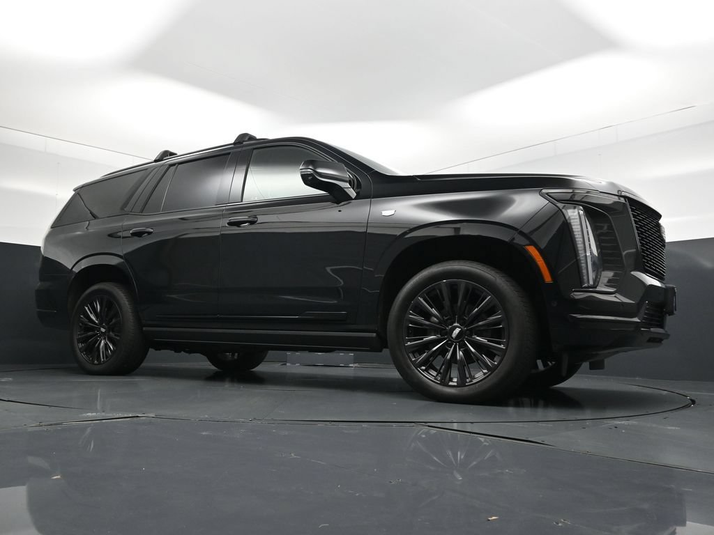 Used 2025 Cadillac Escalade Sport w/ LPO, ONYX Package AWD/4WD image 26