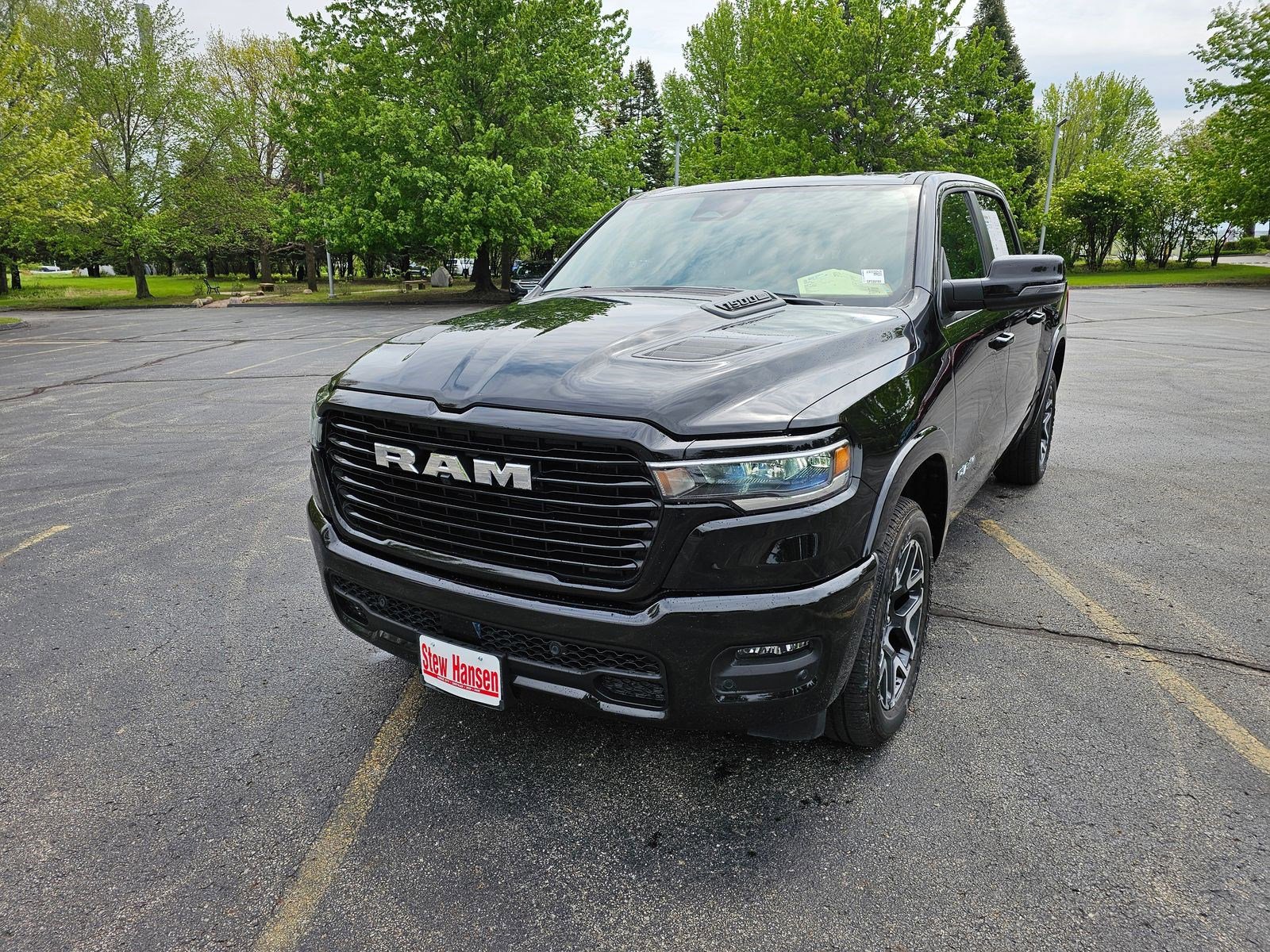 Used 2025 RAM 1500 Laramie w/ Sport Appearance Package AWD/4WD image 2