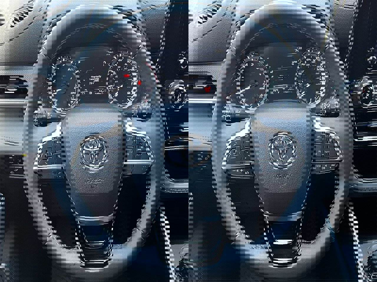 Used 2024 Toyota Highlander XSE image 11