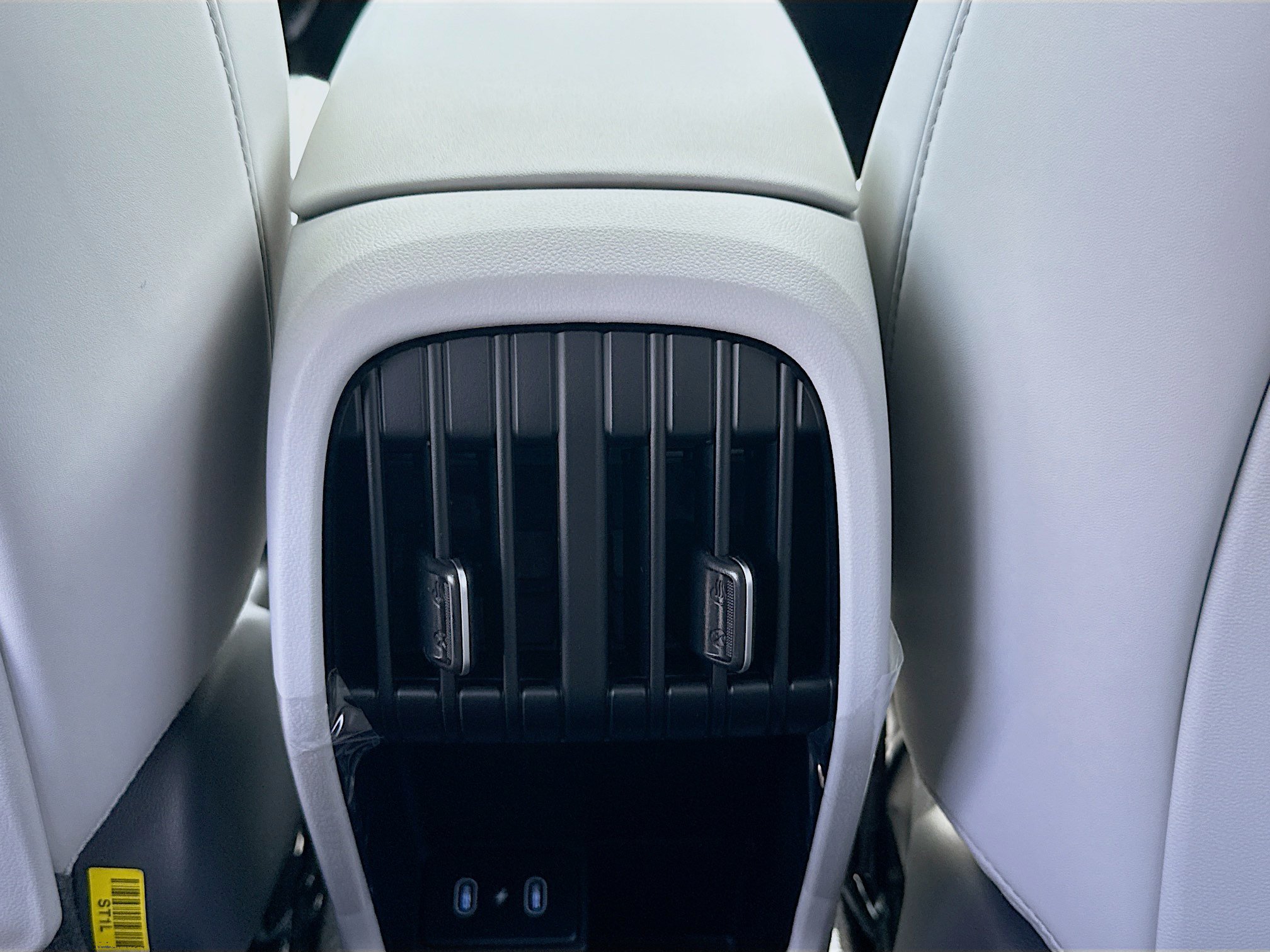 New 2026 Hyundai Kona SEL Premium FWD image 17