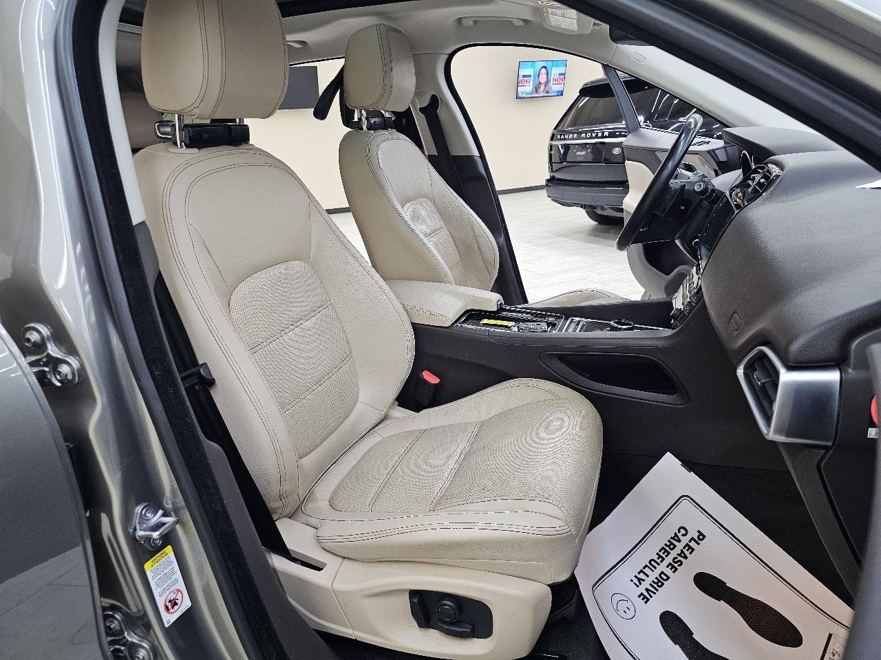 Used 2018 Jaguar F-PACE Prestige AWD/4WD image 21