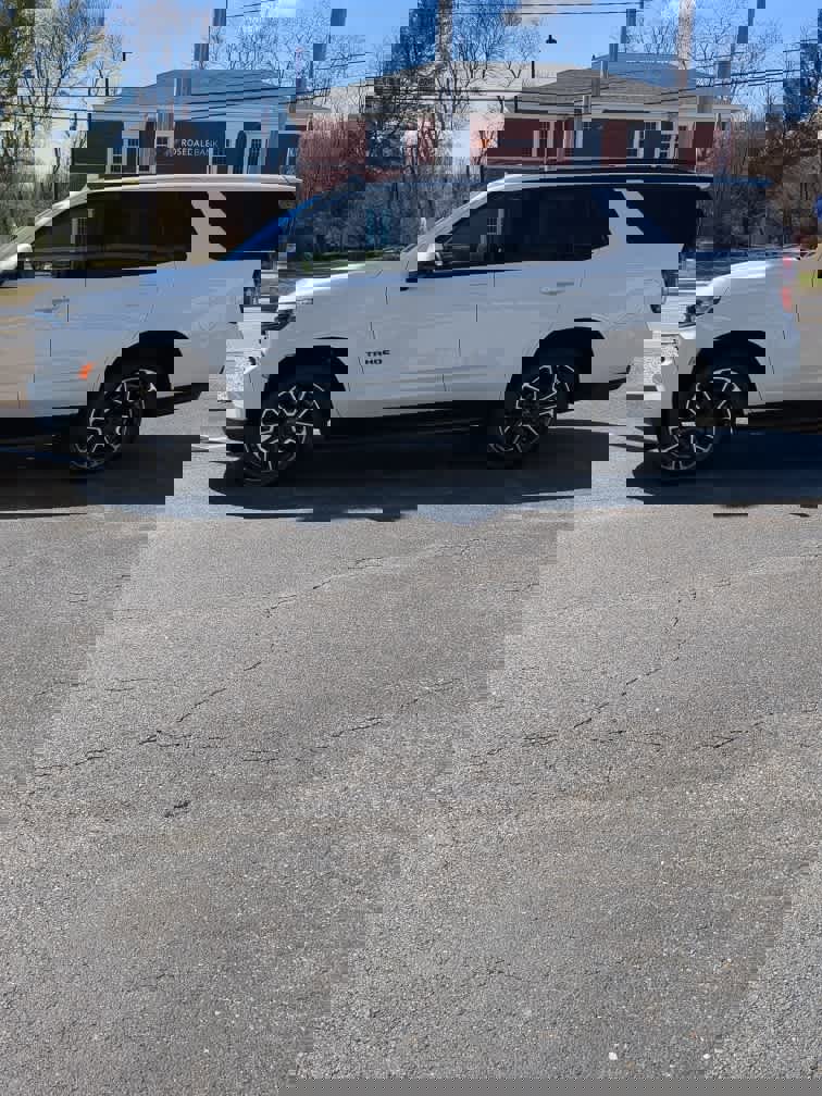 Used 2024 Chevrolet Tahoe RST w/ Luxury Package image 3