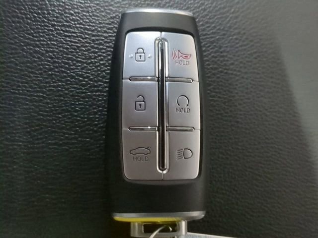 Used 2022 Genesis G70 2.0T w/ Prestige Package image 27