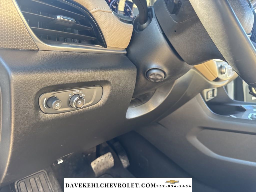 Used 2023 Chevrolet Traverse Premier AWD/4WD image 11