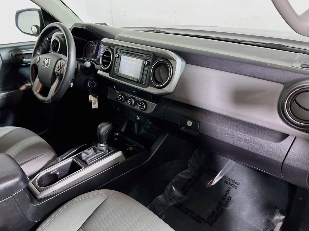 Used 2016 Toyota Tacoma SR5 w/ SR5 Appearance Package (SN) RWD image 24