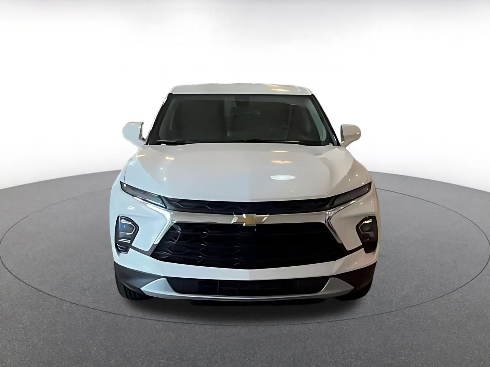 Used 2026 Chevrolet Blazer LT FWD image 6