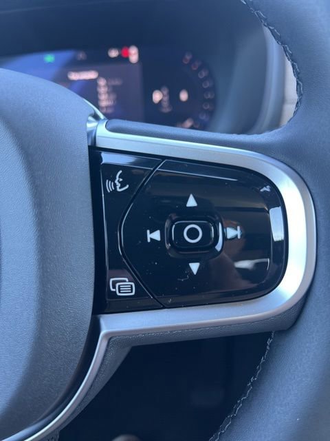 New 2026 Volvo XC90 B6 Plus w/ Protection Package Premier image 14