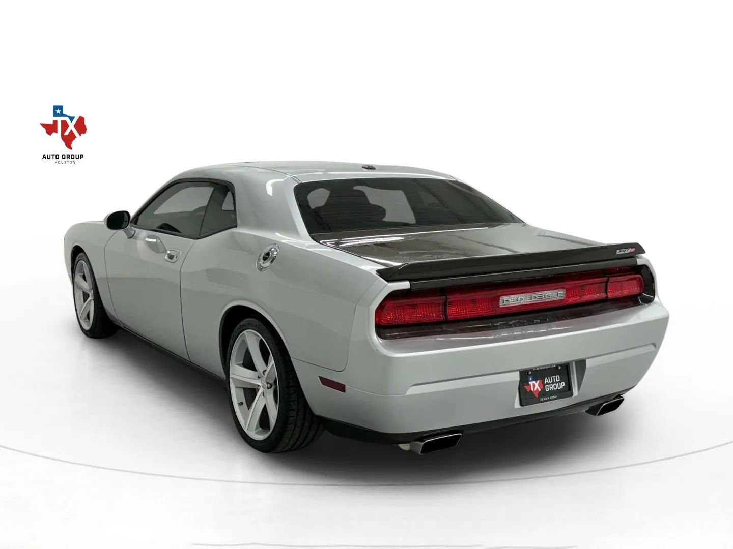 Used 2008 Dodge Challenger SRT8 RWD image 6