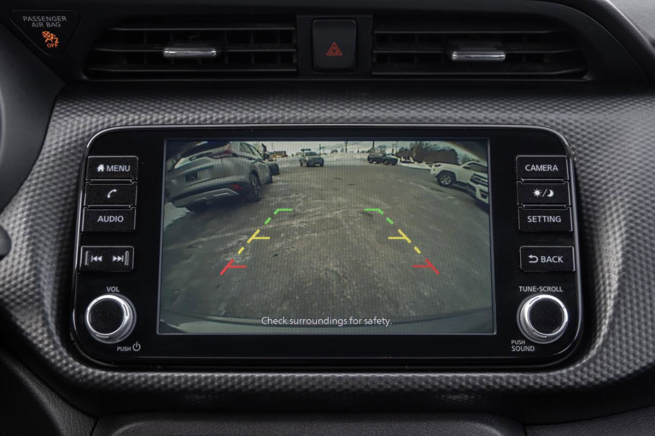 Used 2024 Nissan Kicks SV FWD image 3