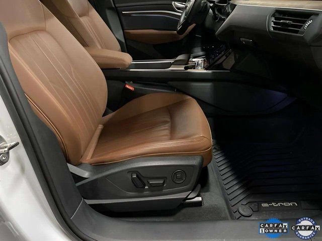 Used 2022 Audi e-tron Premium Plus w/ Premium Plus Package image 86