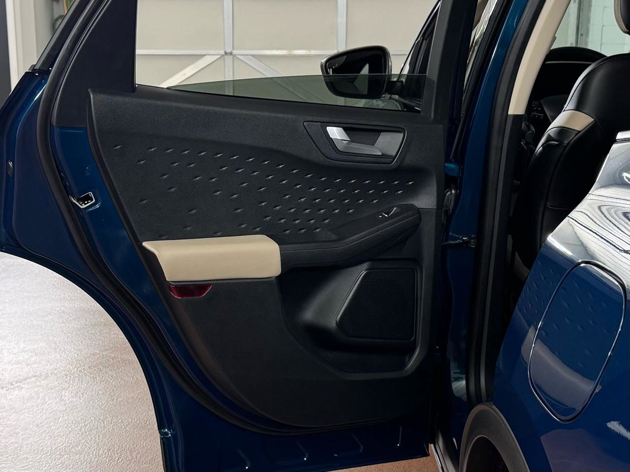 Used 2020 Ford Escape SEL image 31