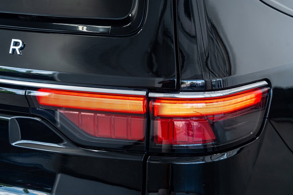 Used 2023 Jeep Wagoneer Series III w/ Preferred Equipment Group image 28