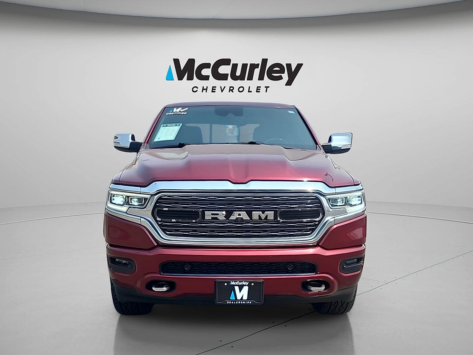 Used 2019 RAM 1500 Limited AWD/4WD image 2