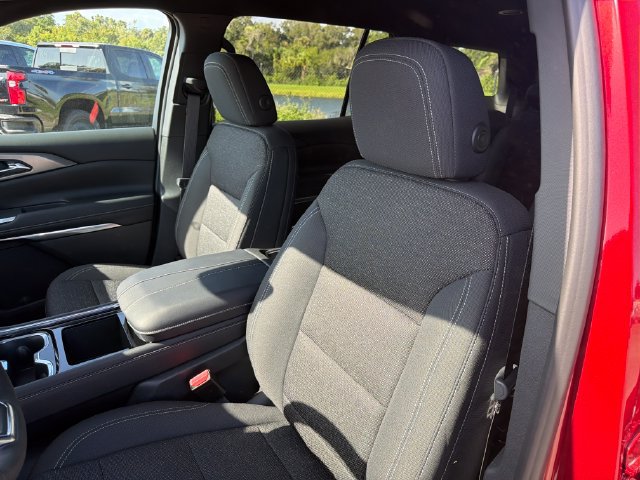 New 2027 Chevrolet Traverse LT w/ Driver Confidence Package FWD image 19