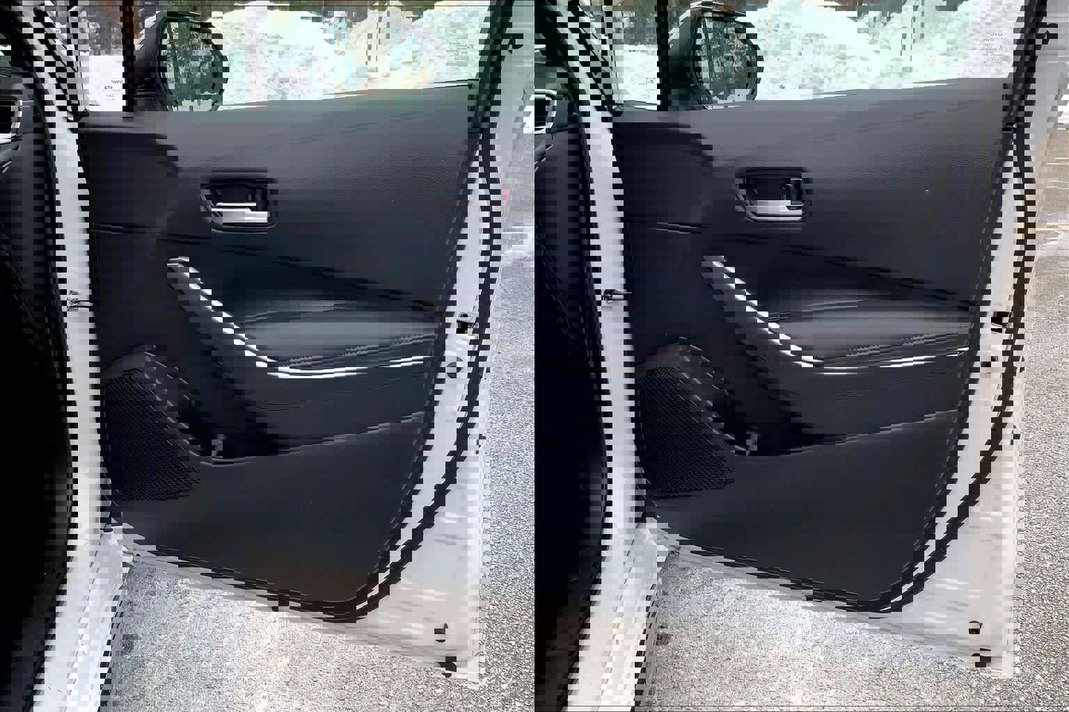 Certified 2023 Toyota Corolla SE w/ Carpet Mat Package (TMS) image 23