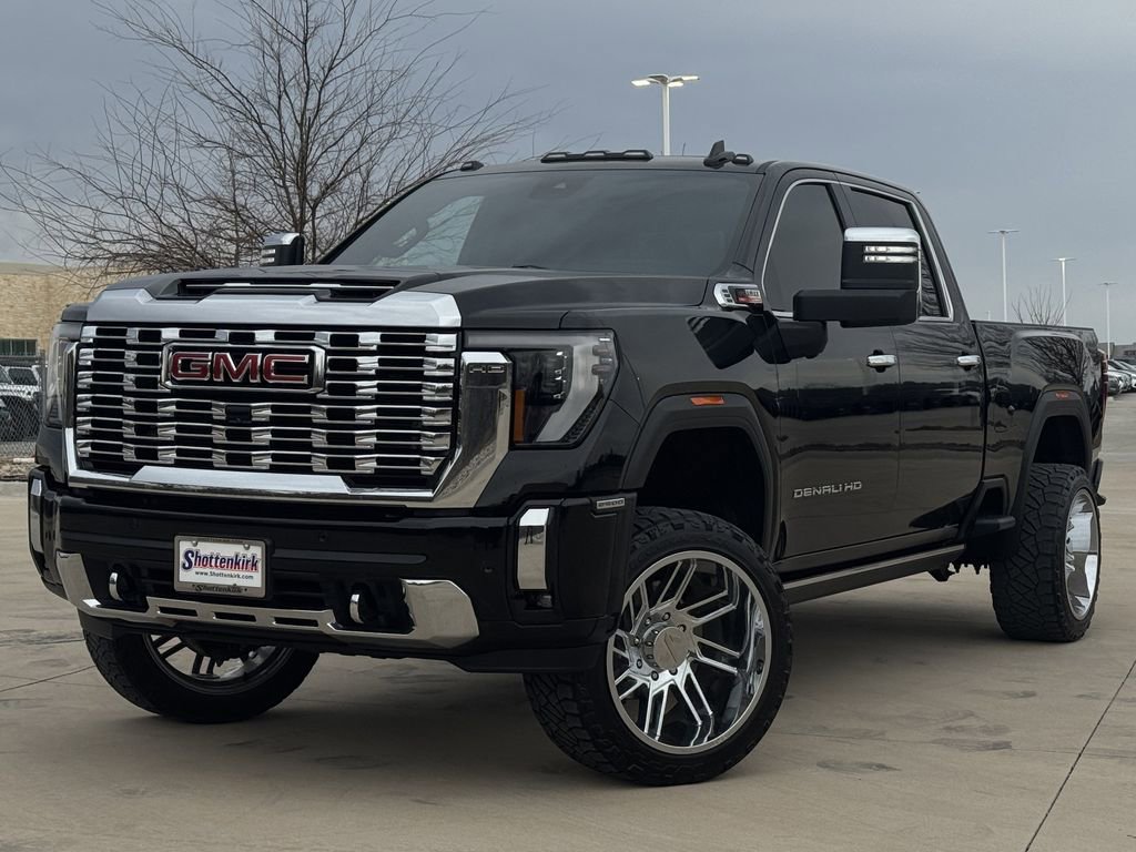 Used 2024 GMC Sierra 2500 Denali w/ Denali Reserve Package image 2
