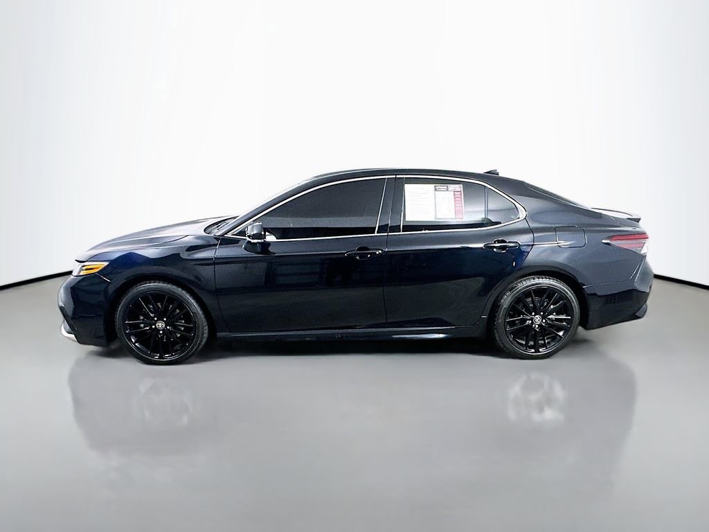 Used 2023 Toyota Camry XSE FWD image 5