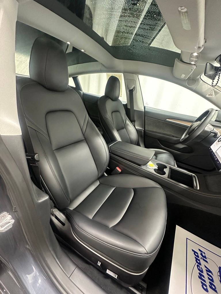 Used 2023 Tesla Model 3 Standard Range image 18
