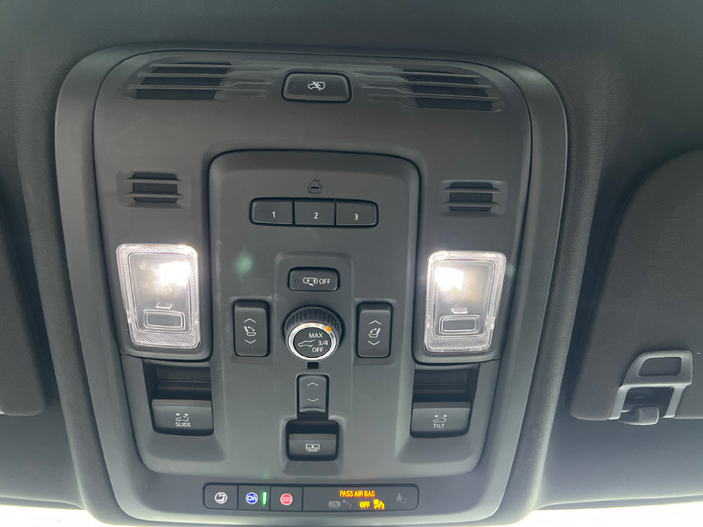 Used 2022 GMC Yukon XL Denali w/ Denali Ultimate Package AWD/4WD image 37