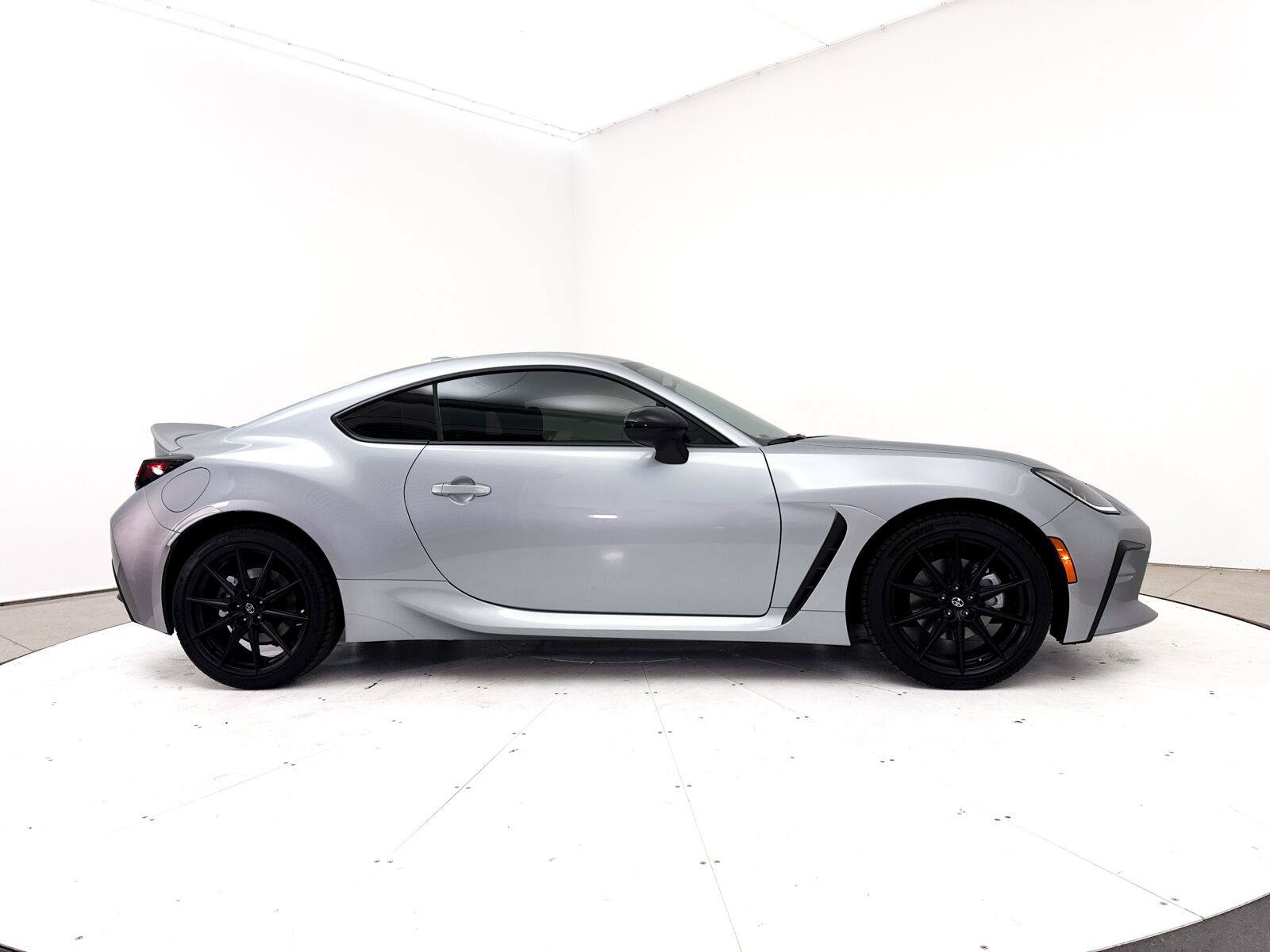 Used 2025 Toyota GR86 Premium RWD image 35