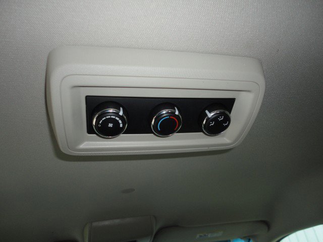 Used 2015 Dodge Grand Caravan SXT image 11