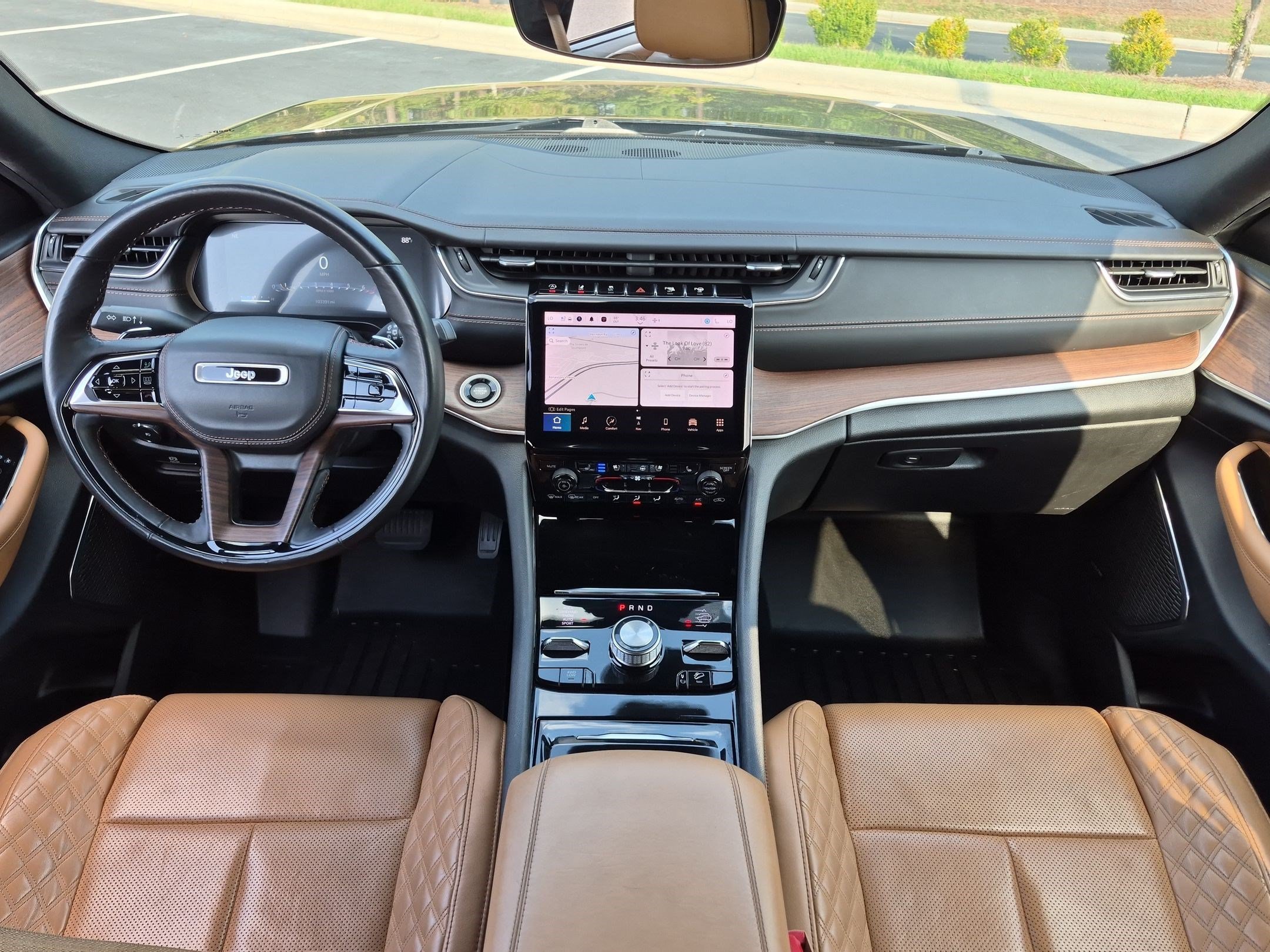 Used 2022 Jeep Grand Cherokee L Summit w/ Luxury Tech Group V AWD/4WD image 29