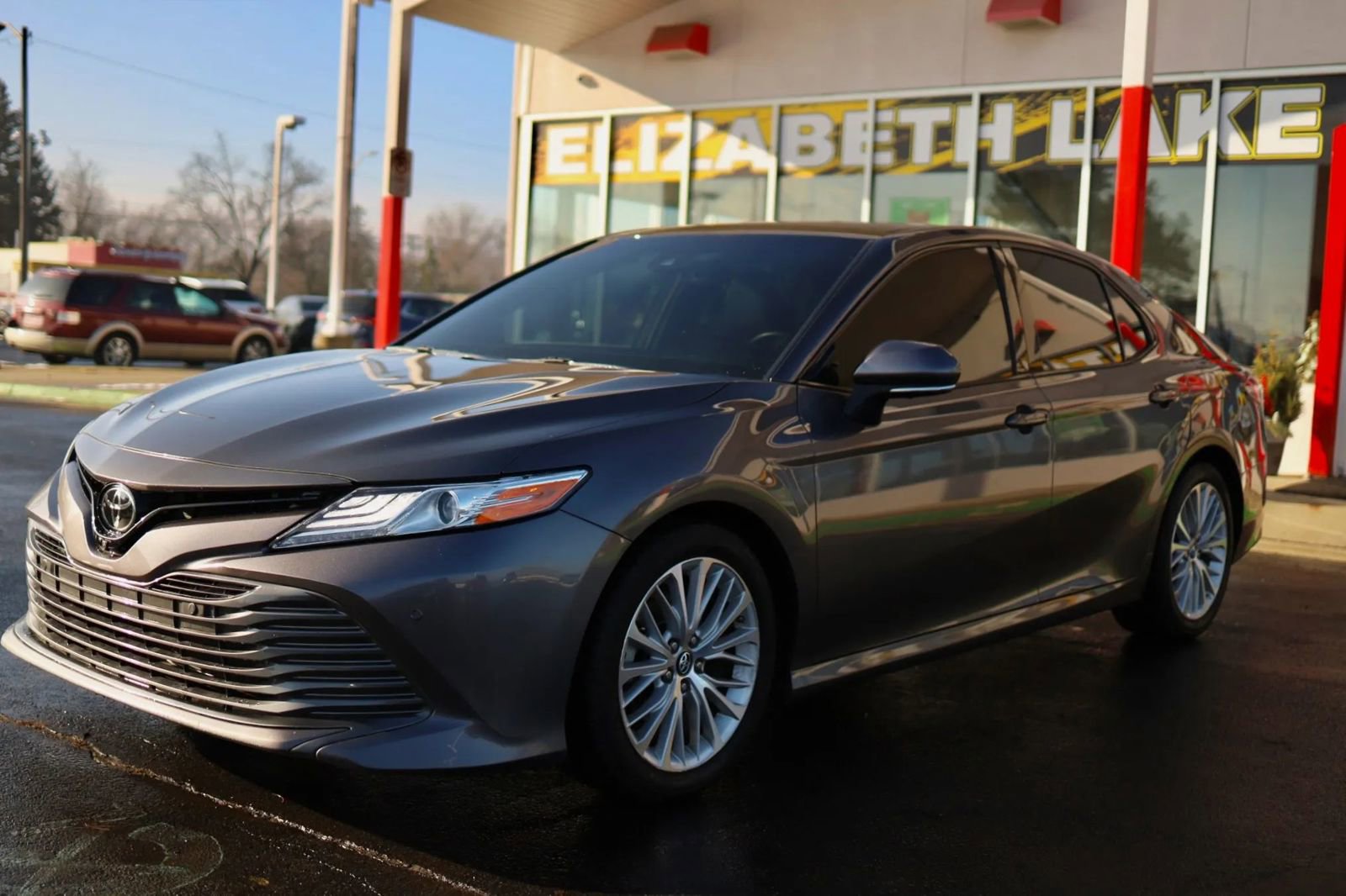 Used 2018 Toyota Camry XLE w/ Driver Assist Package FWD image 1