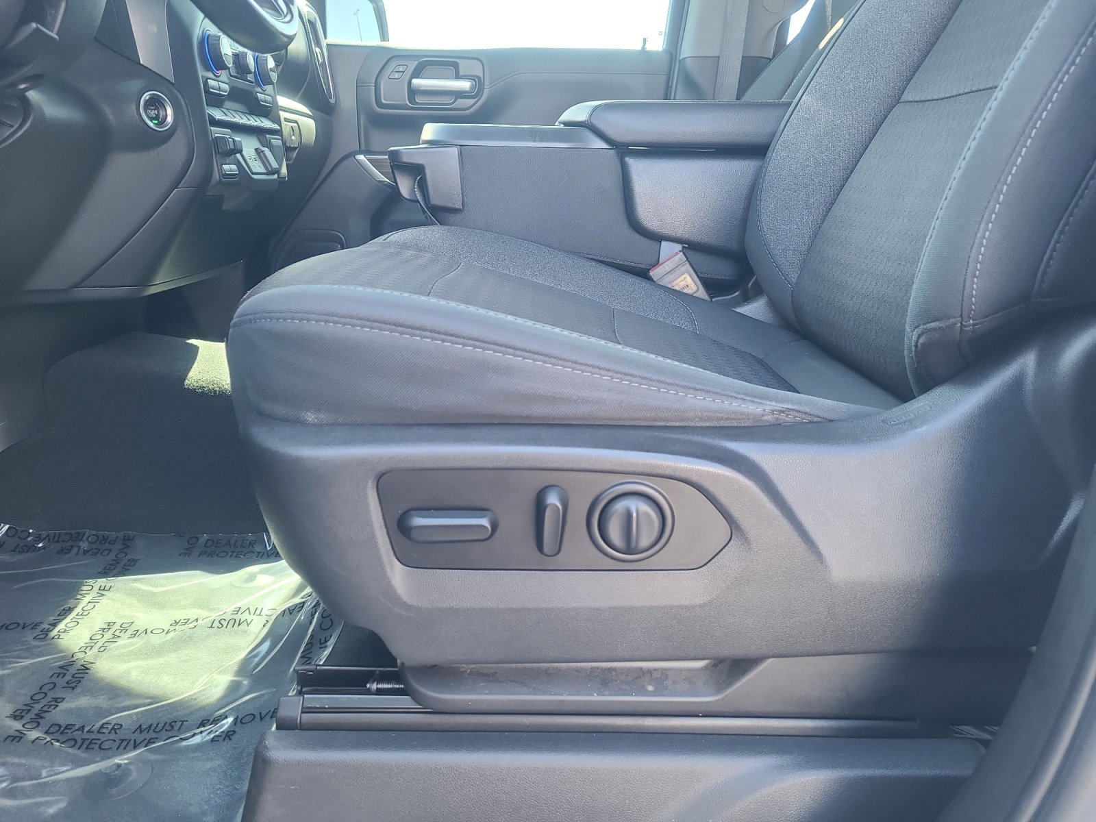 Used 2020 Chevrolet Silverado 1500 LT w/ Convenience Package image 14