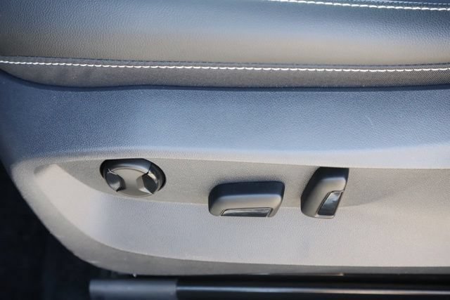 Used 2022 Volkswagen Taos SE w/ Panoramic Sunroof Package AWD/4WD image 14