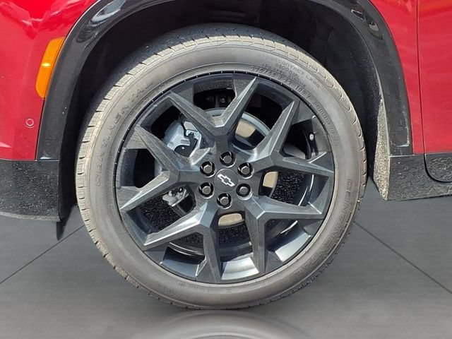 Used 2025 Chevrolet Traverse RS w/ LPO, Floor Liner Package FWD image 10