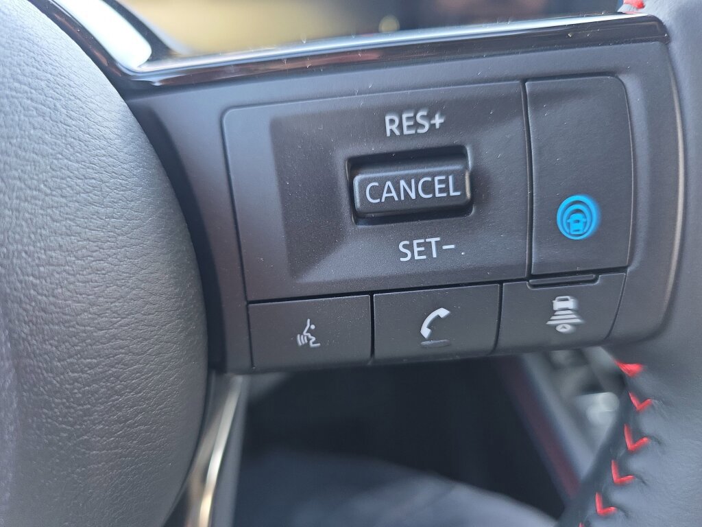 New 2026 Nissan Kicks SR FWD image 9
