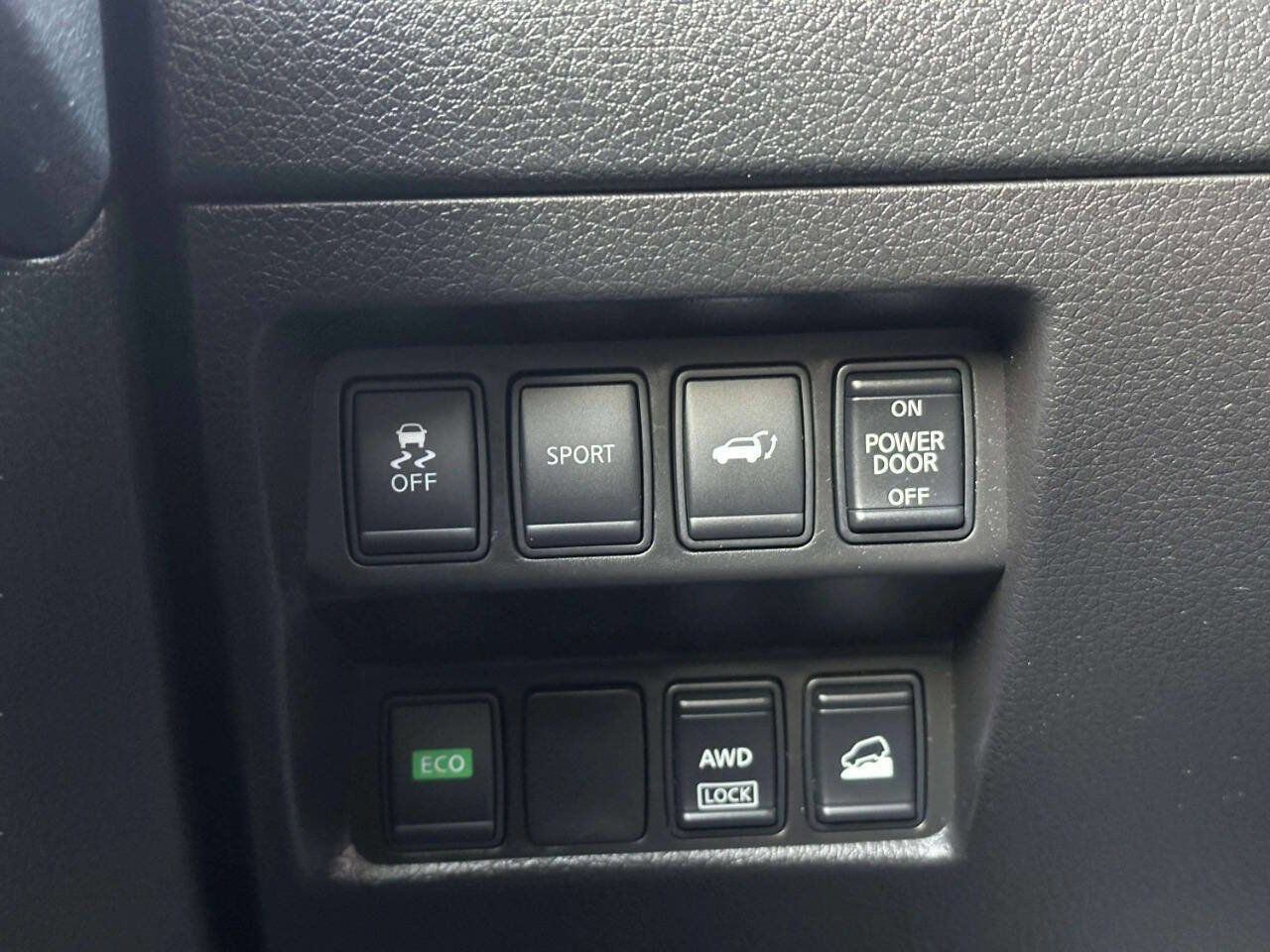 Used 2015 Nissan Rogue SL AWD/4WD image 34