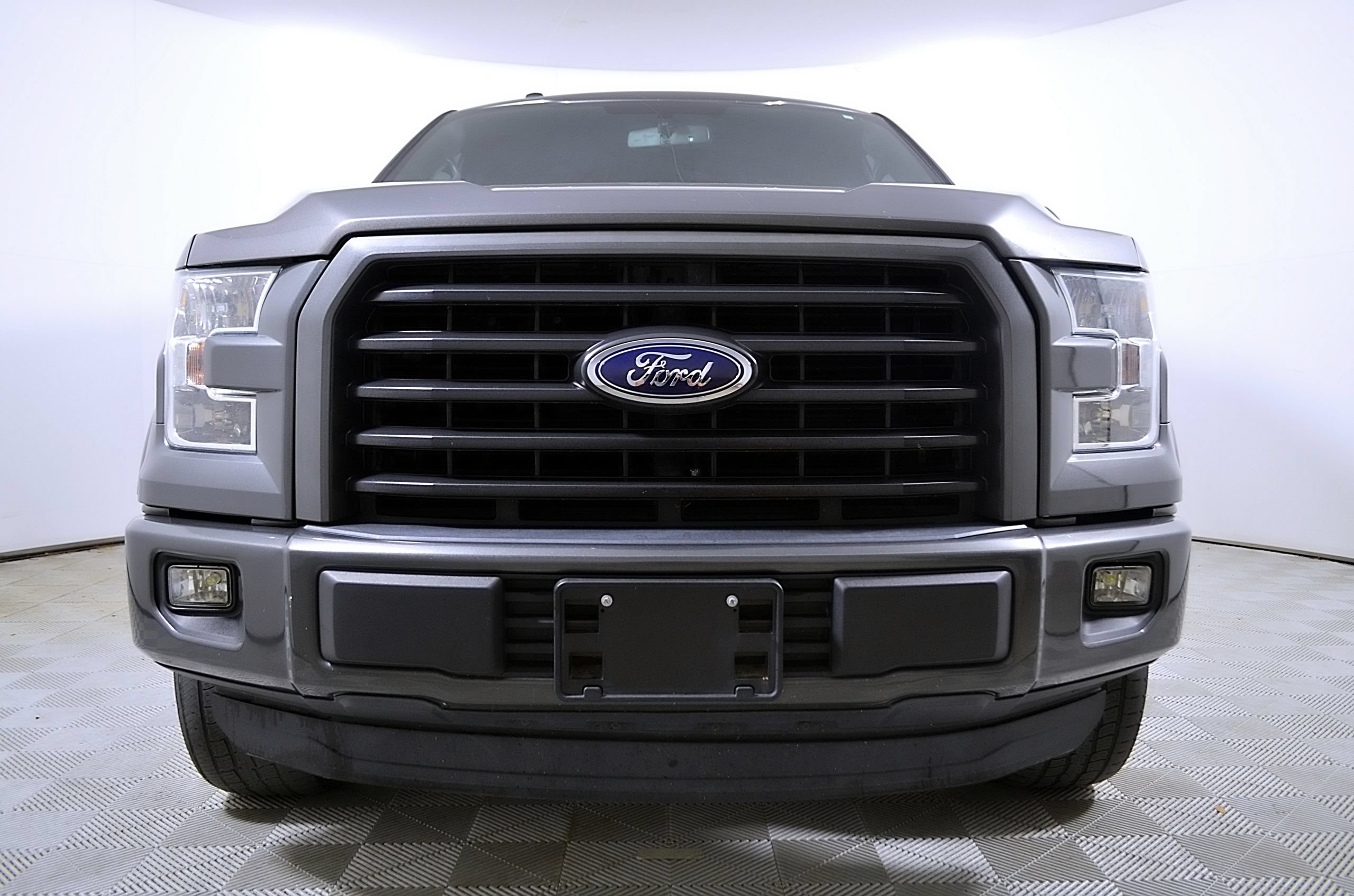 Used 2016 Ford F150 XLT w/ Equipment Group 302A Luxury RWD image 5