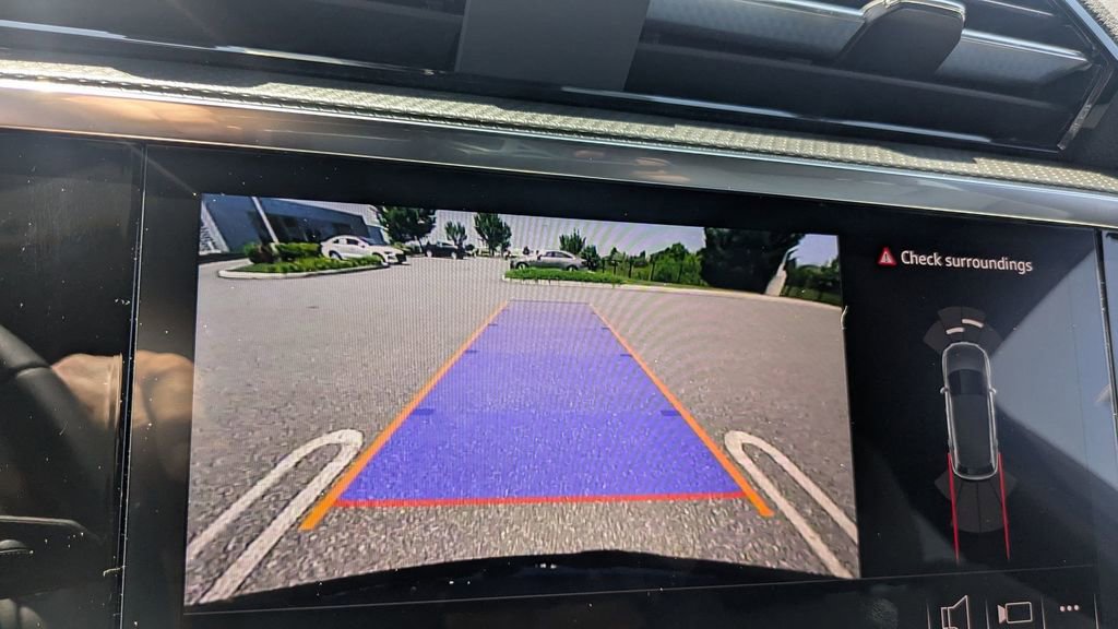 New 2025 Audi Q3 2.0T Premium image 14