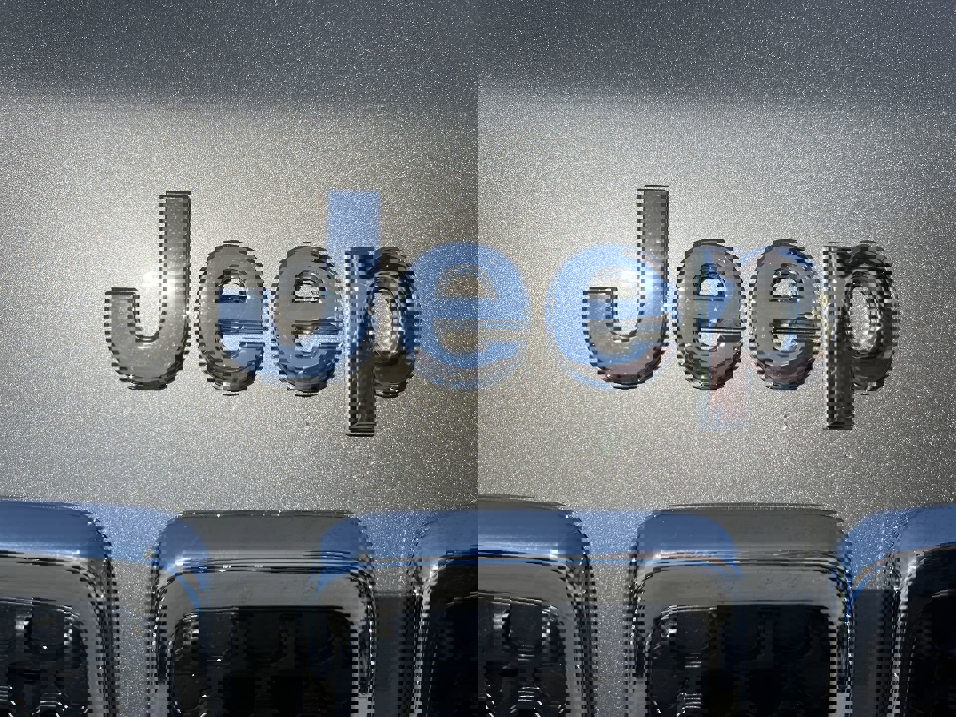 Used 2021 Jeep Cherokee Latitude Plus w/ Sun & Sound Group image 31