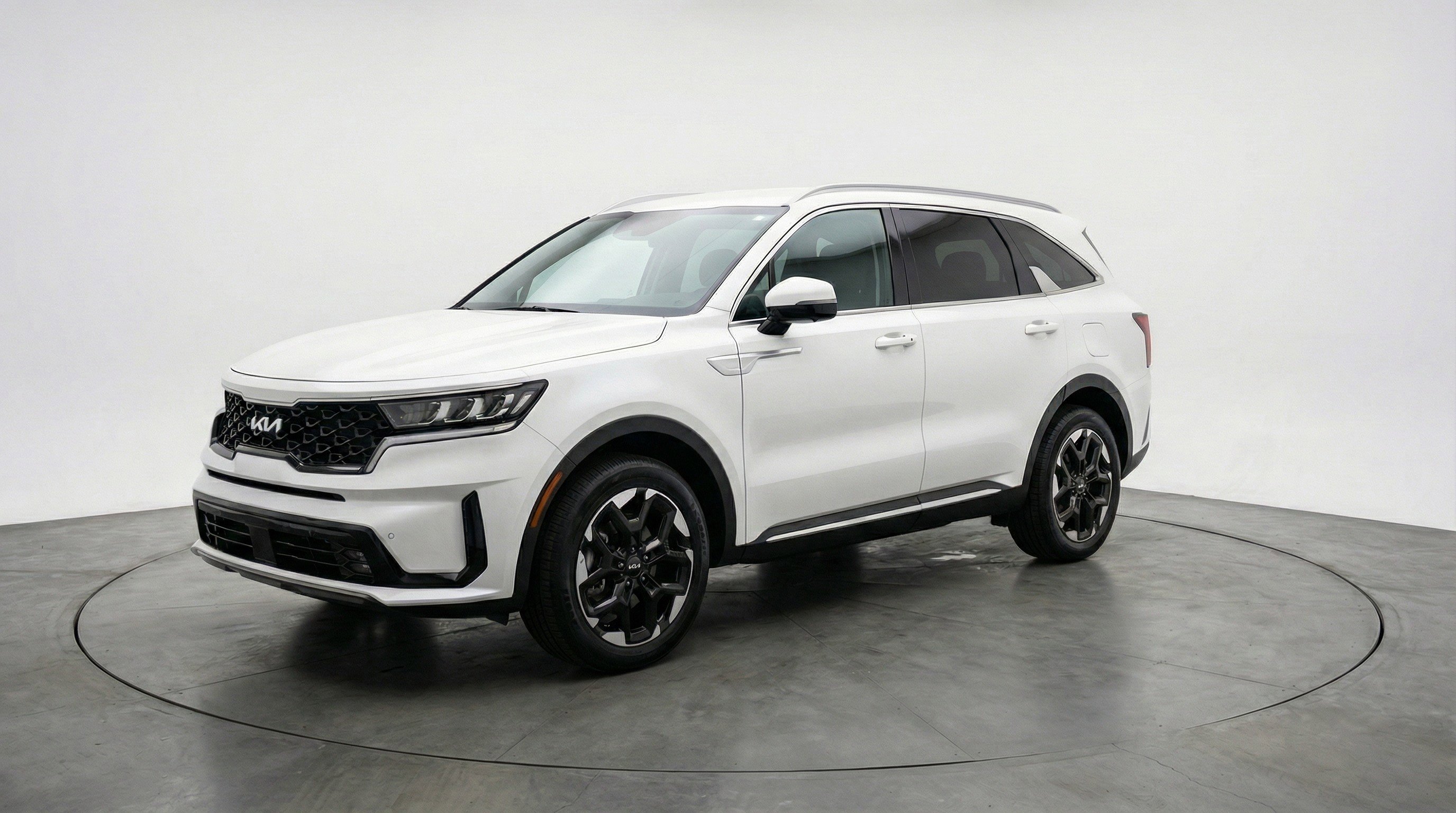 Used 2024 Kia Sorento S image 3