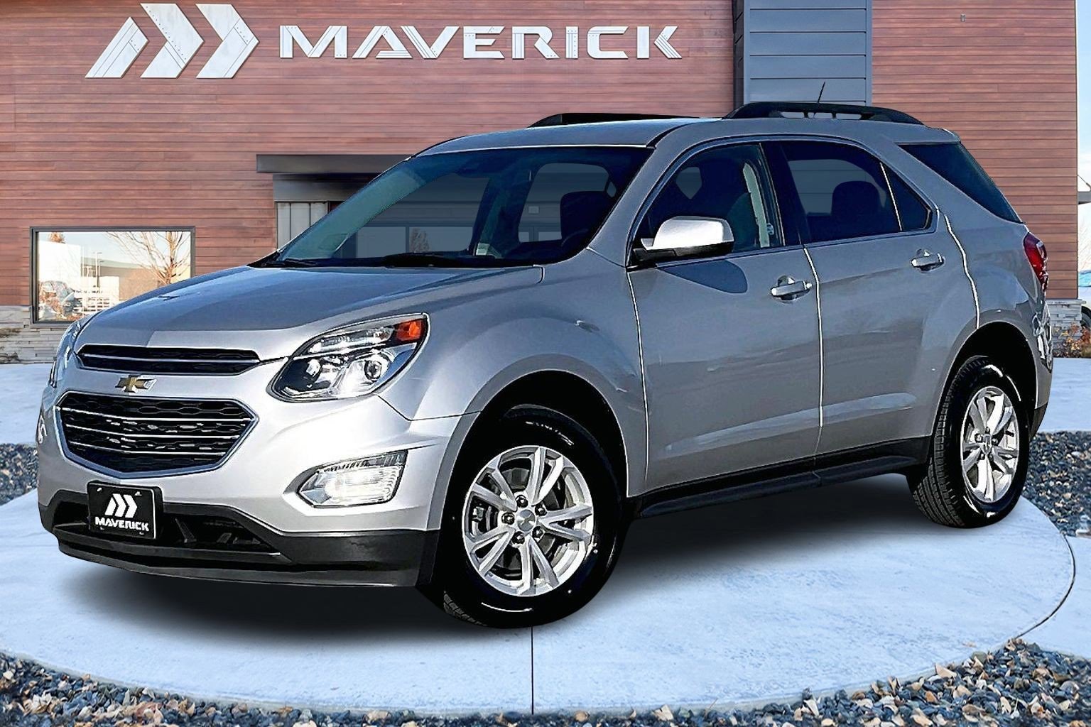 Used 2017 Chevrolet Equinox LT w/ Driver Confidence Package II image 3
