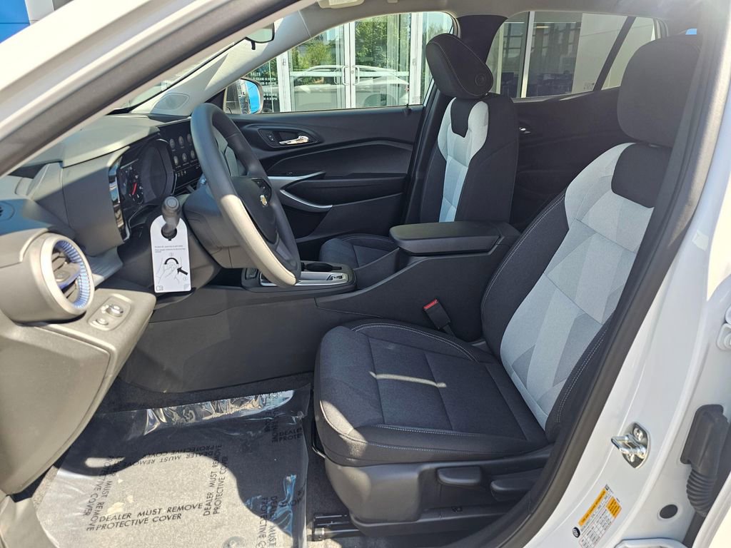 New 2026 Chevrolet Trax LS w/ Driver Confidence Package FWD image 20
