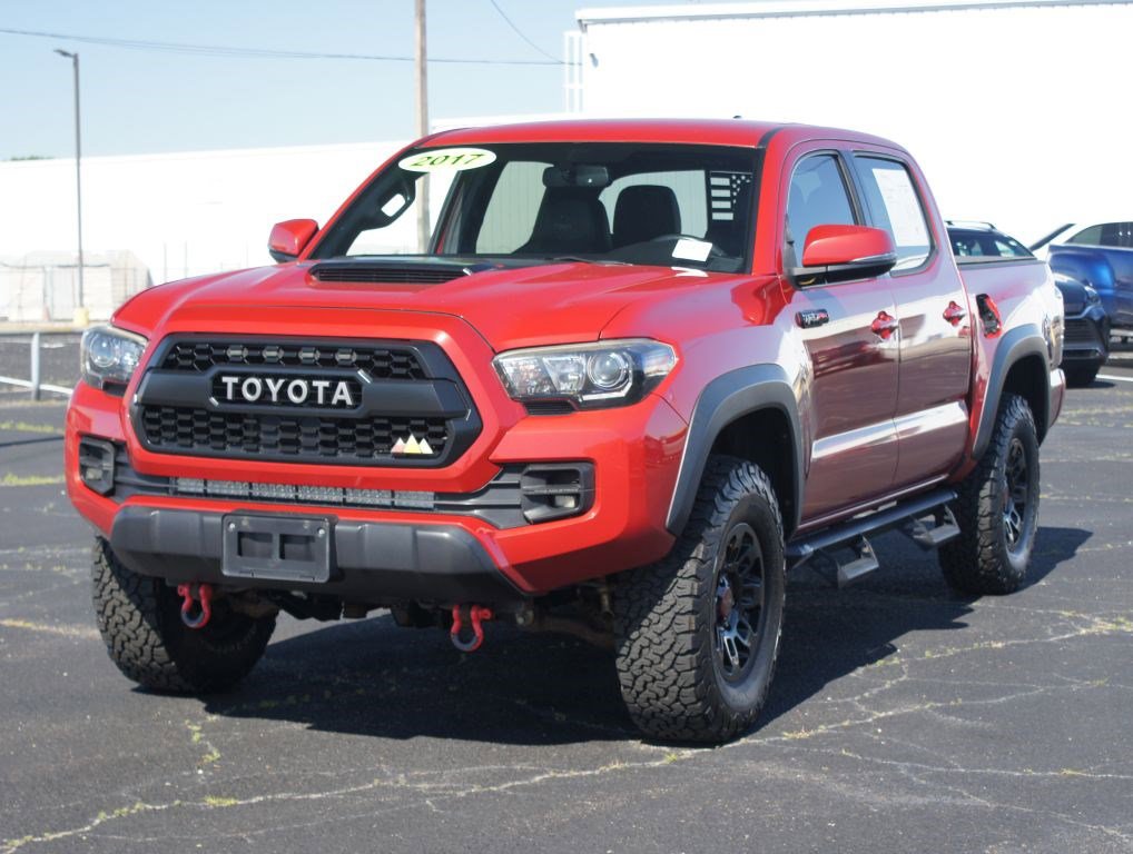Used 2017 Toyota Tacoma TRD Pro AWD/4WD image 2