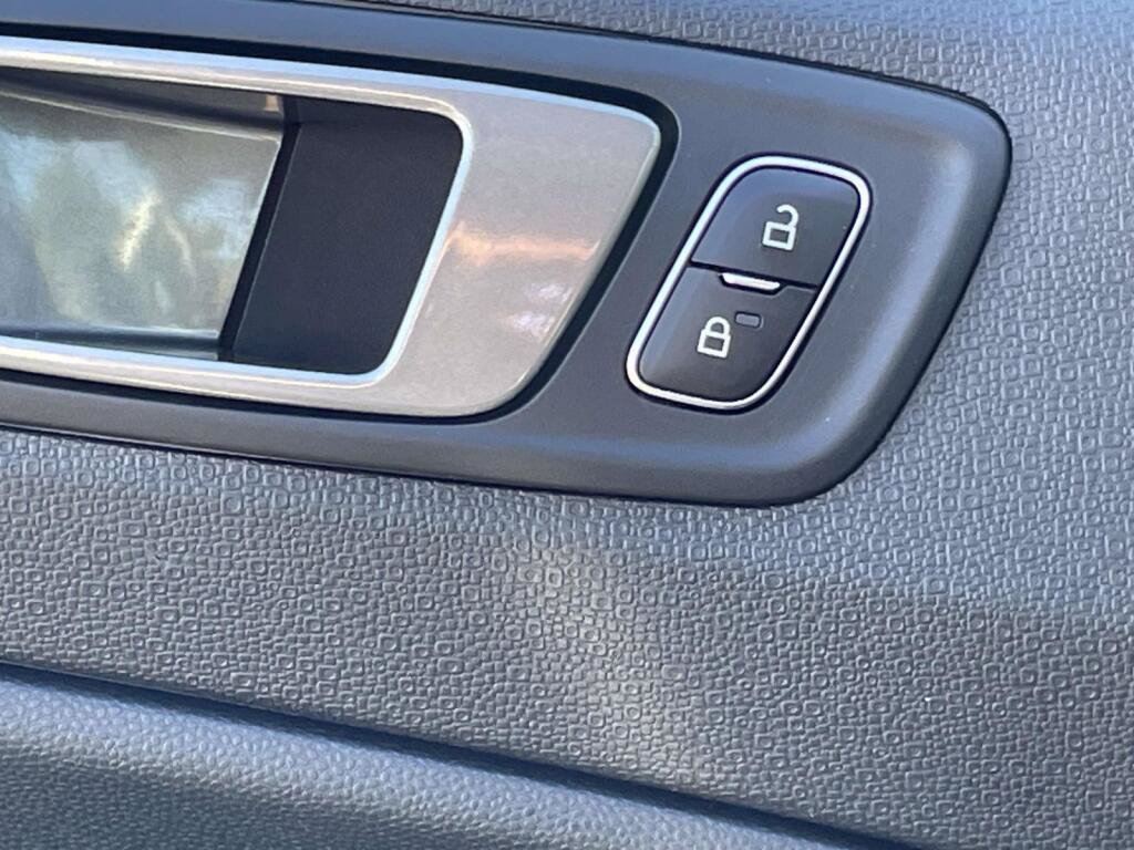 Used 2020 Ford EcoSport SE FWD image 31