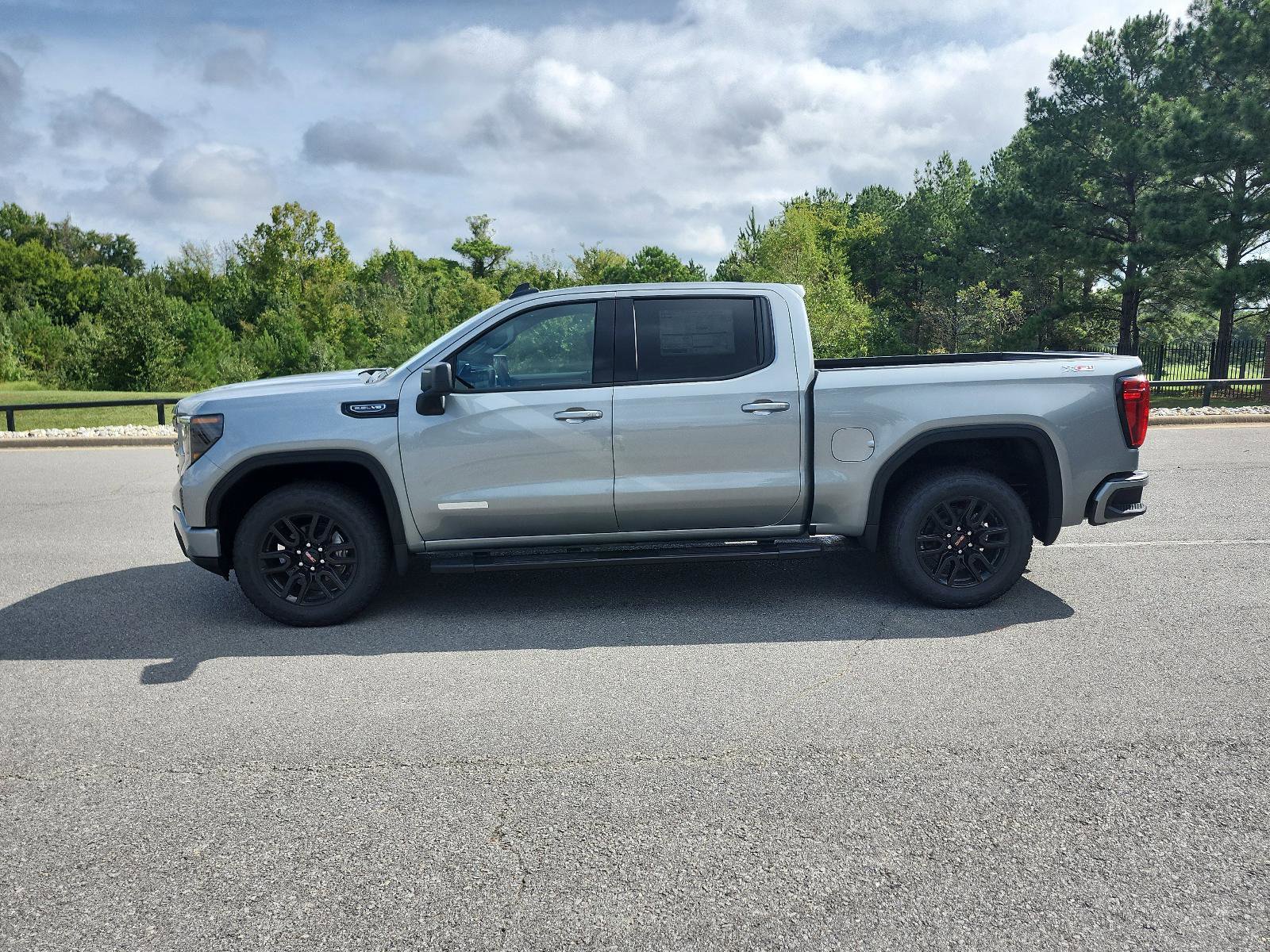 New 2026 GMC Sierra 1500 Elevation image 2