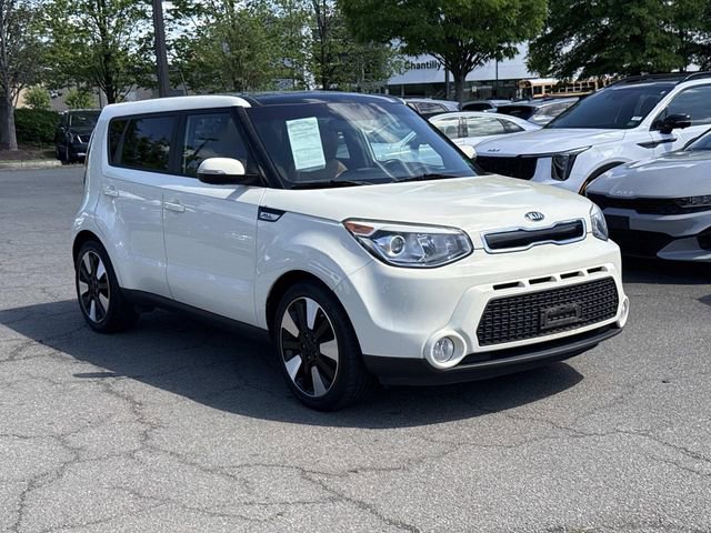 Used 2015 Kia Soul ! w/ Sun & Sound Package FWD image 1