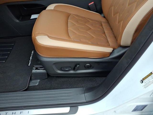 New 2026 Nissan Pathfinder Platinum image 6