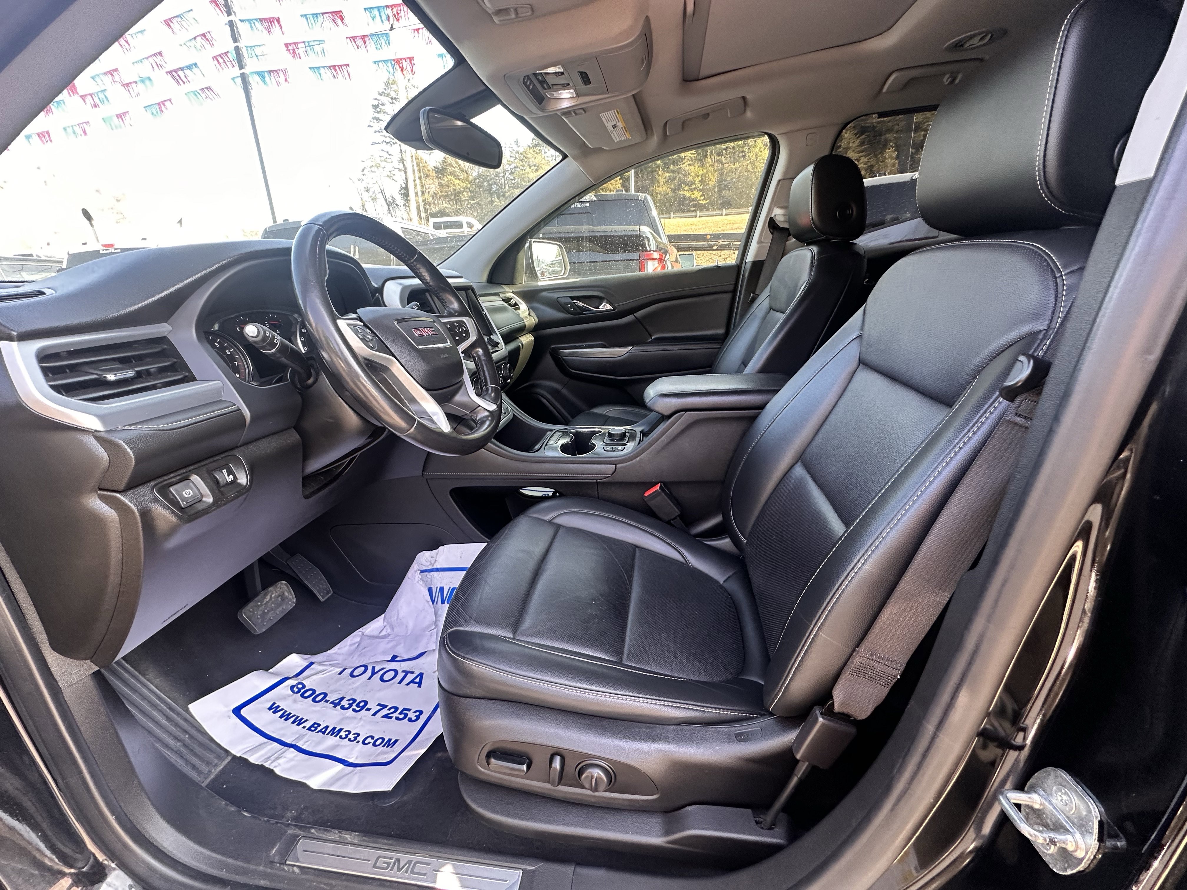 Used 2021 GMC Acadia SLT w/ Trailering Package image 9