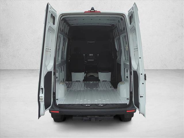 Used 2024 Mercedes-Benz Sprinter 2500 image 7