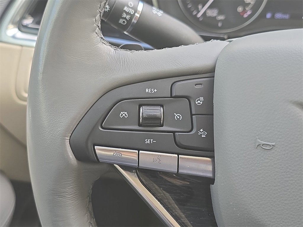 Used 2023 Cadillac XT6 Premium Luxury w/ Technology Package image 17