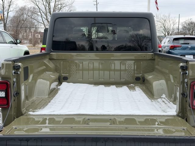 Used 2026 Jeep Gladiator Willys AWD/4WD image 4